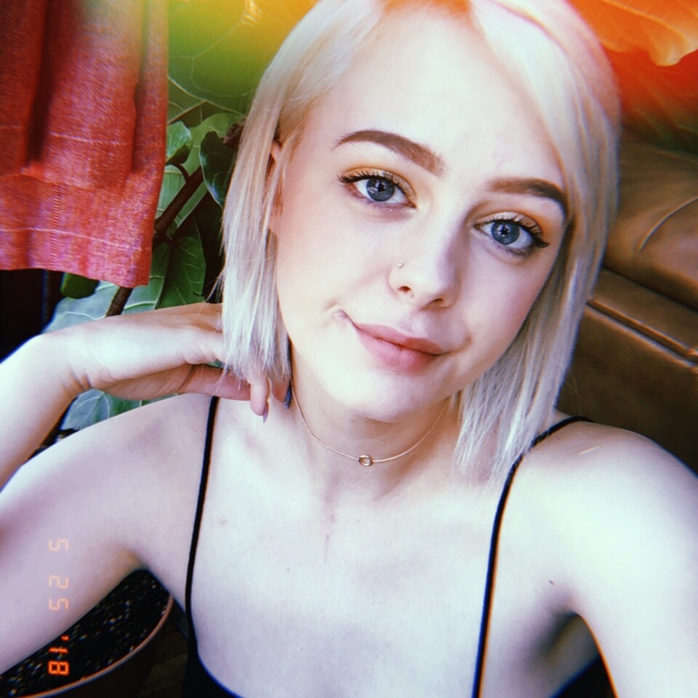 Meet your Posher, Hailey